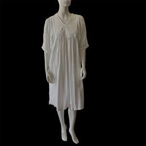 Chance Encounters White Cotton MuuMuu Duster Dress With Embroidery V-Neck